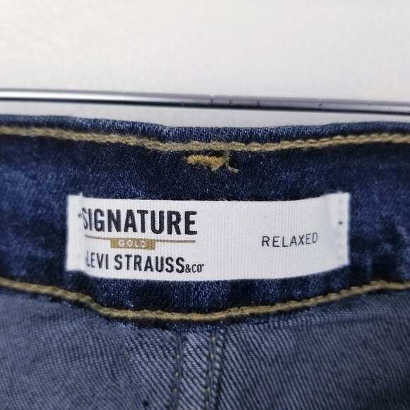 Signature Gold by Levi Strauss Relaxed Jeans NWT 44x30 - Picture 3 of 8